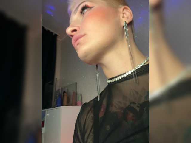 AbsintheGirl live cam on BongaCams