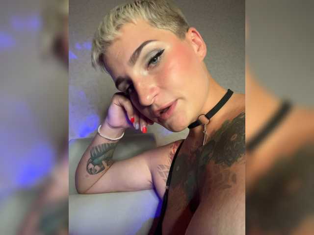 ALIEN_GIRL
