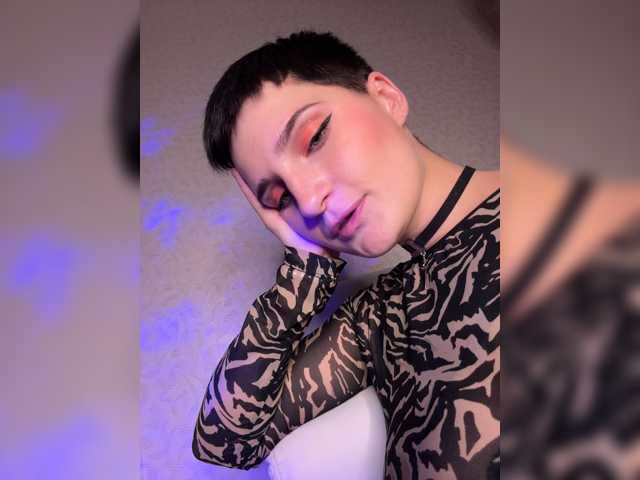 AbsintheGirl live cam on BongaCams