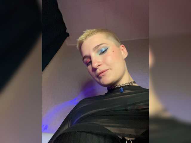 AbsintheGirl live cam on BongaCams