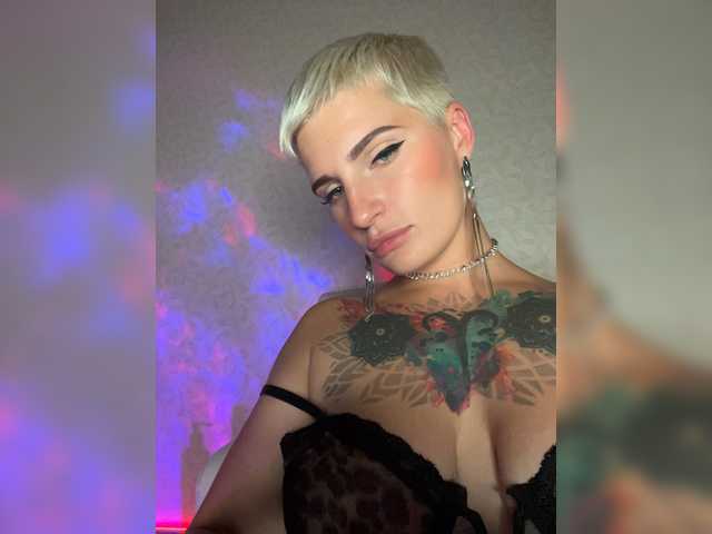 ALIEN_GIRL