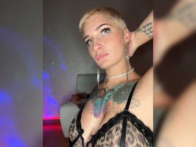 ALIEN_GIRL