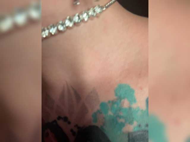 AbsintheGirl live cam on BongaCams