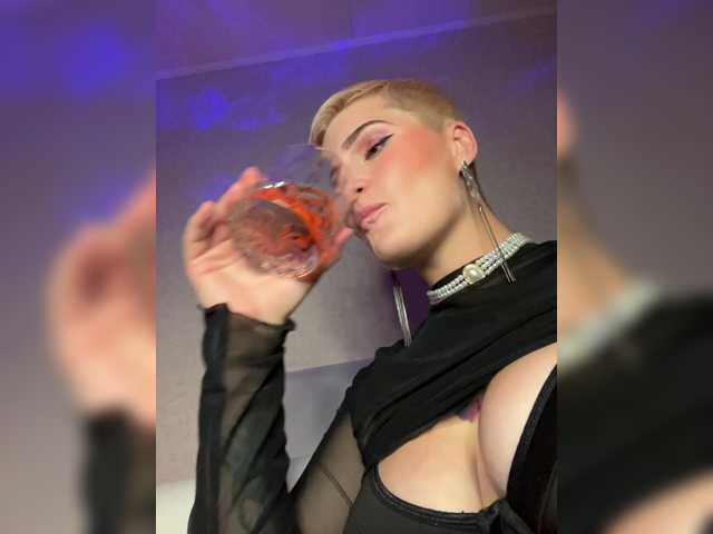 ALIEN_GIRL live cam preview
