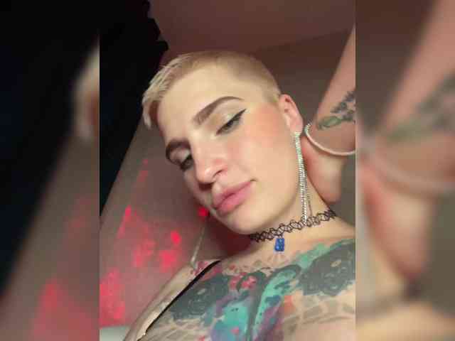 ALIEN_GIRL webcam