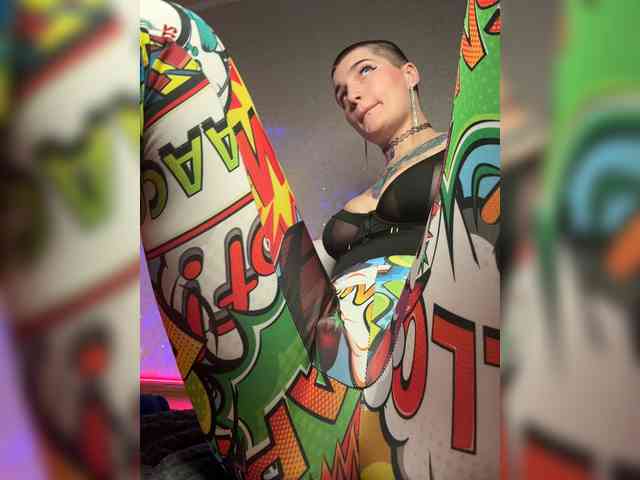 AbsintheGirl Live Webcam on BongaCams