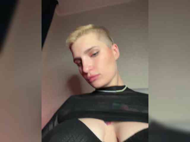 AbsintheGirl Sex Cam Show