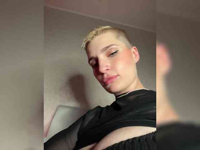 AbsintheGirl Sex Cam Show