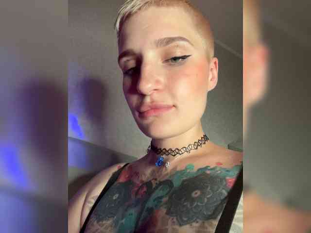 ALIEN_GIRL webcam