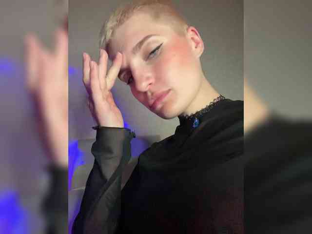 ALIEN_GIRL webcam