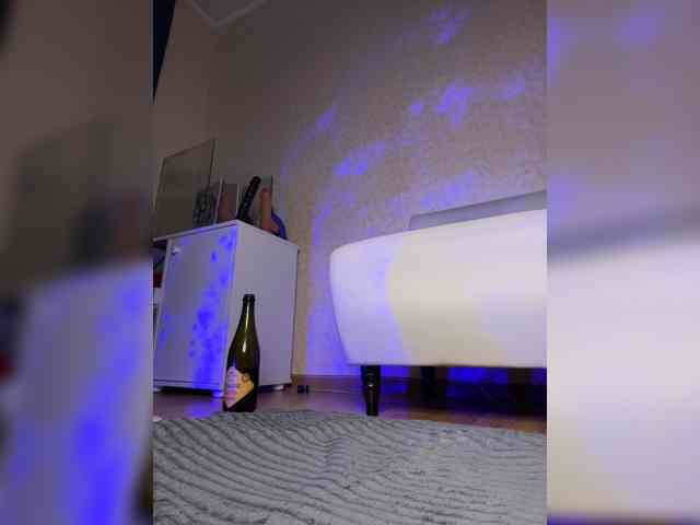 ALIEN_GIRL webcam