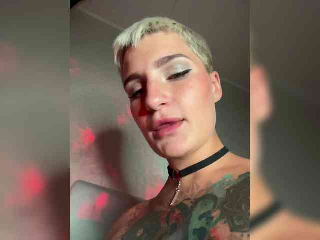 ALIEN_GIRL webcam