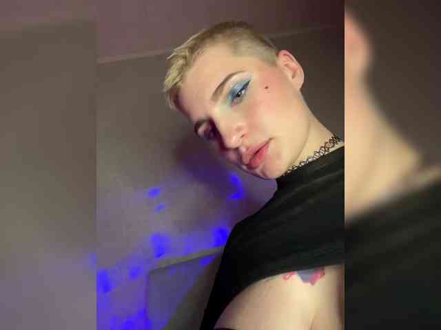 AbsintheGirl Sex Cam Show