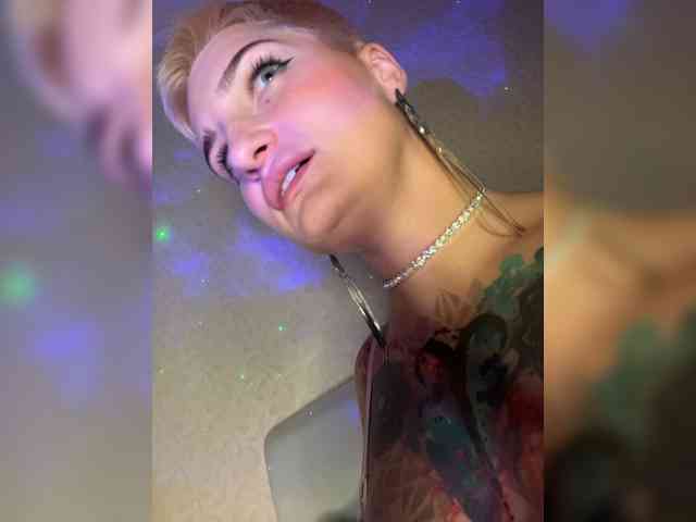 ALIEN_GIRL
