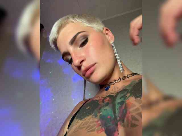 Модель: ALIEN_GIRL