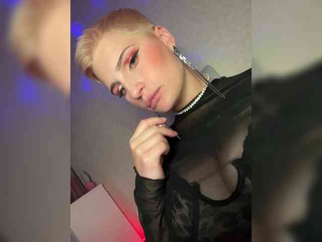 Model: ALIEN_GIRL