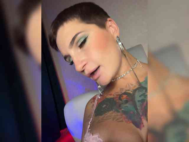 ALIEN_GIRL