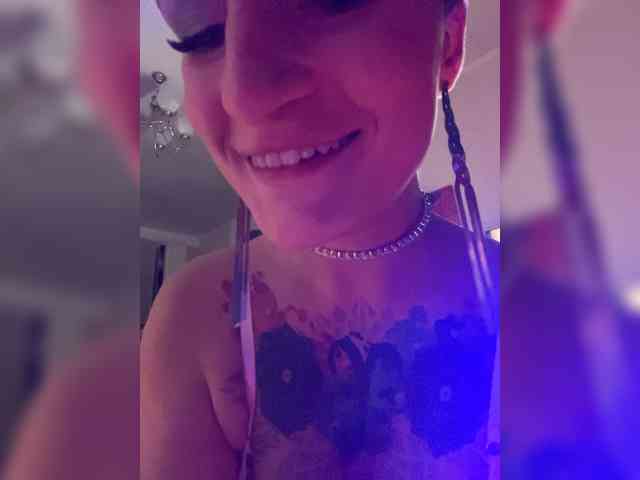 ALIEN_GIRL