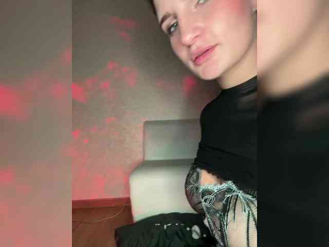 ALIEN_GIRL