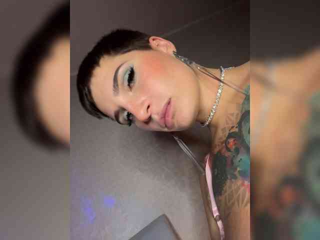ALIEN_GIRL