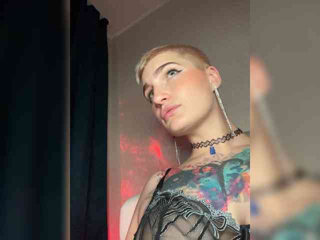 ALIEN_GIRL webcam
