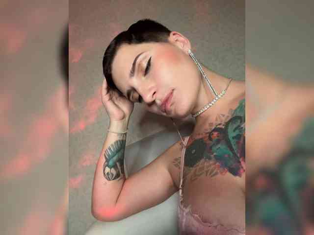 ALIEN_GIRL webcam