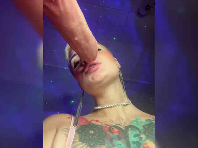 ALIEN_GIRL webcam