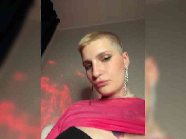 AbsintheGirl Sex Cam Show