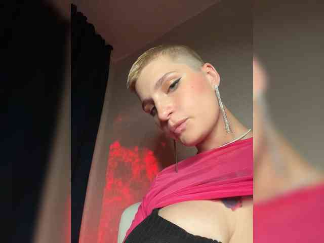 AbsintheGirl Sex Cam Show