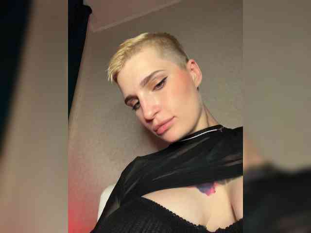 AbsintheGirl Sex Cam Show