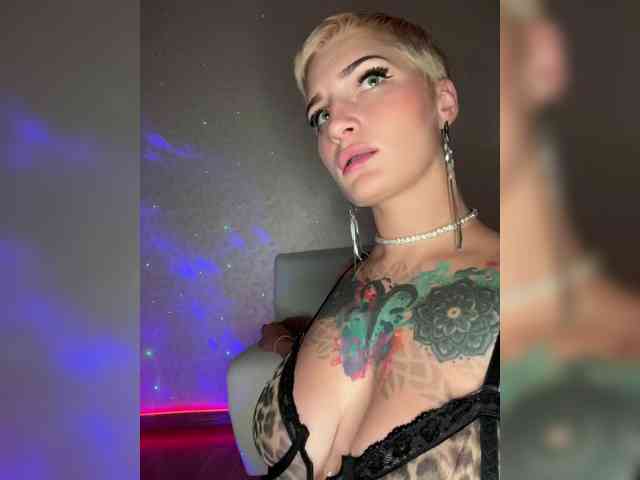 ALIEN_GIRL webcam