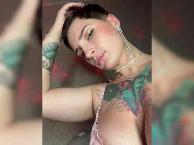 ALIEN_GIRL
