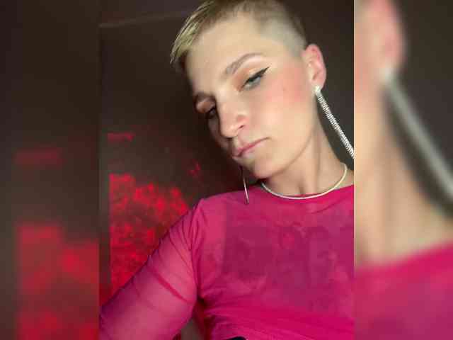 AbsintheGirl Sex Cam Show