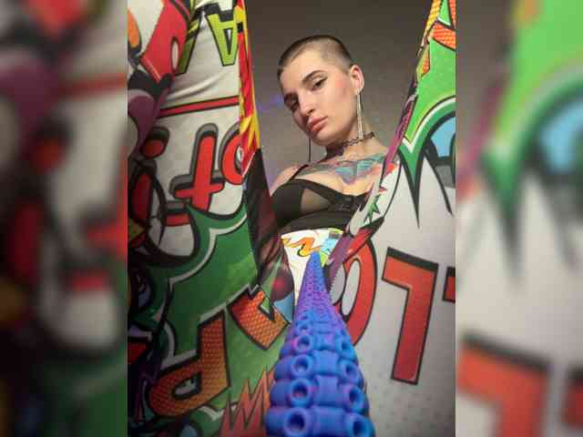 AbsintheGirl Live Webcam on BongaCams