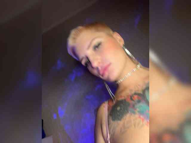 ALIEN_GIRL webcam