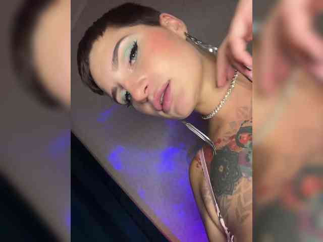 ALIEN_GIRL webcam