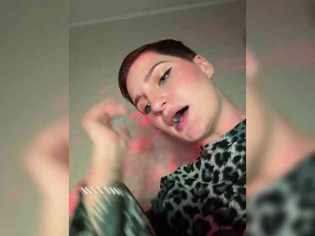 Model: ALIEN_GIRL