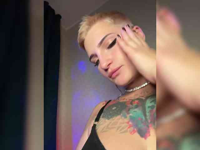 ALIEN_GIRL webcam
