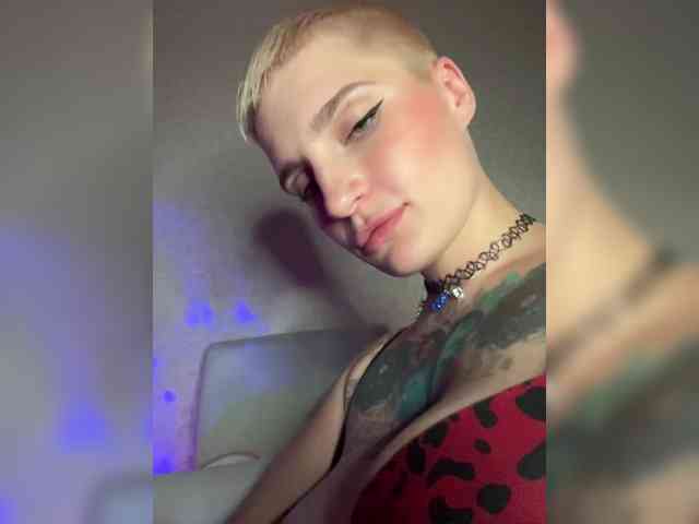 ALIEN_GIRL