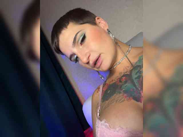 ALIEN_GIRL webcam