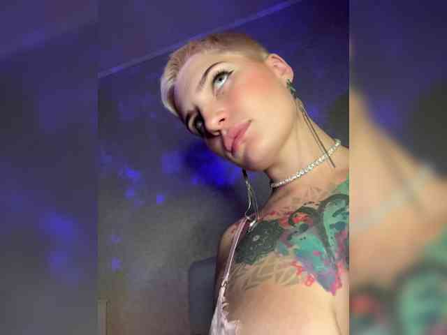ALIEN_GIRL