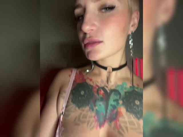 ALIEN_GIRL