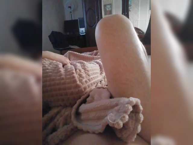 le modèle TISE est en webcam porno dans un show sur le site bongacams, il possède les tags suivants: White/Caucasian,Brunette,Shaved