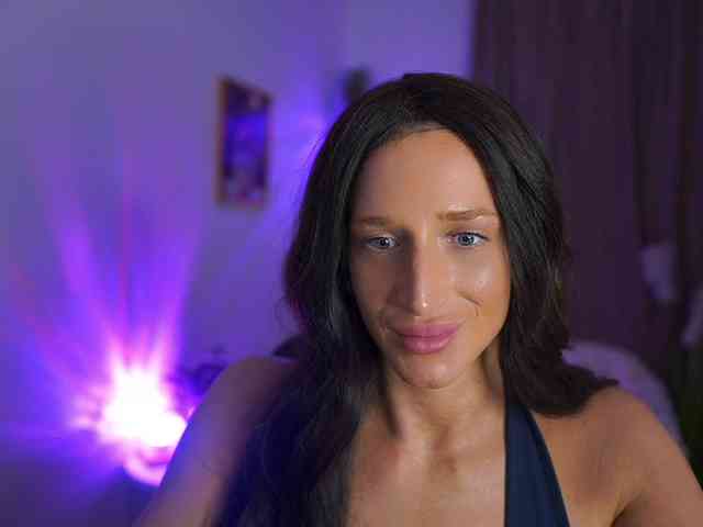 NicoletteShea01 webcam