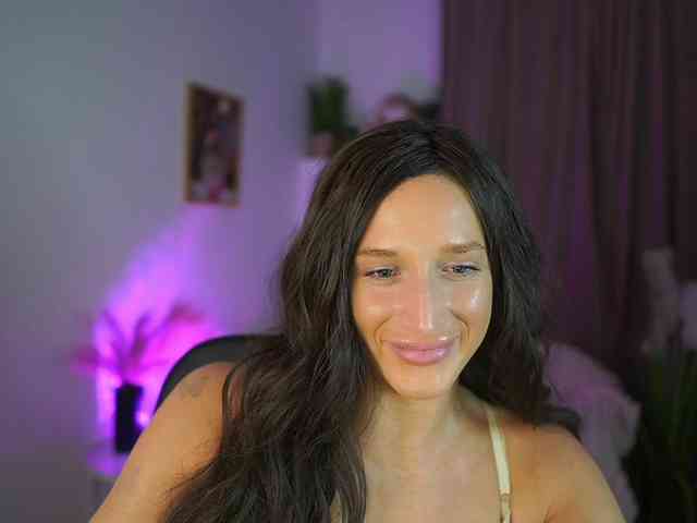 NicoletteShea01 webcam