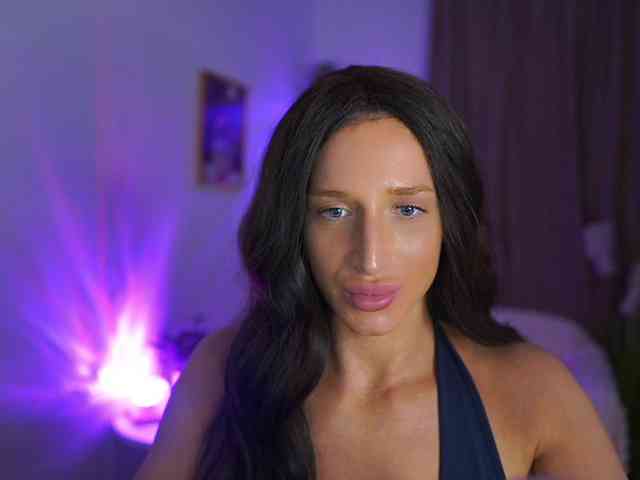 NicoletteShea01 webcam