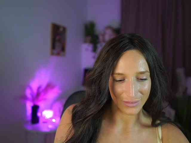 NicoletteShea01 webcam