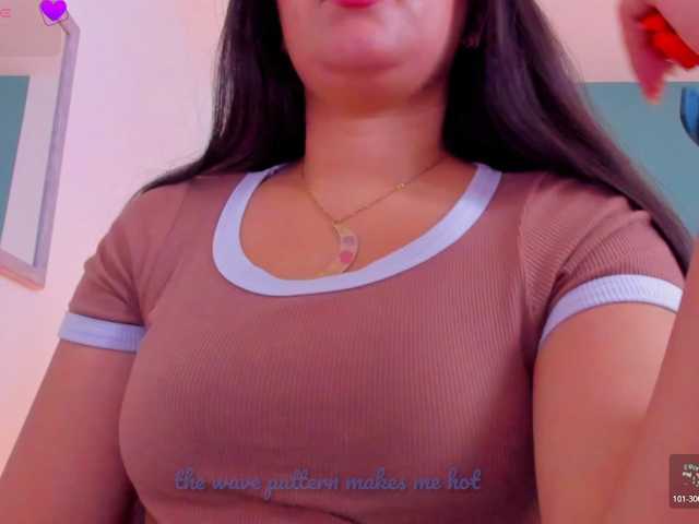 lucy-blue28 live cam on BongaCams