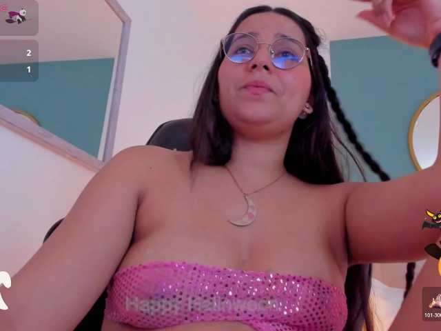 lucy-blue28 live cam on BongaCams