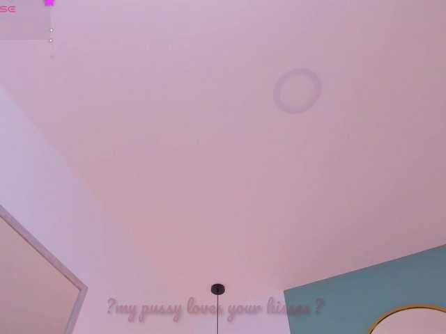 lucy-blue28 live cam on BongaCams